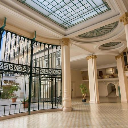 L Incomparable - International Palace ヴィシー エクステリア 写真