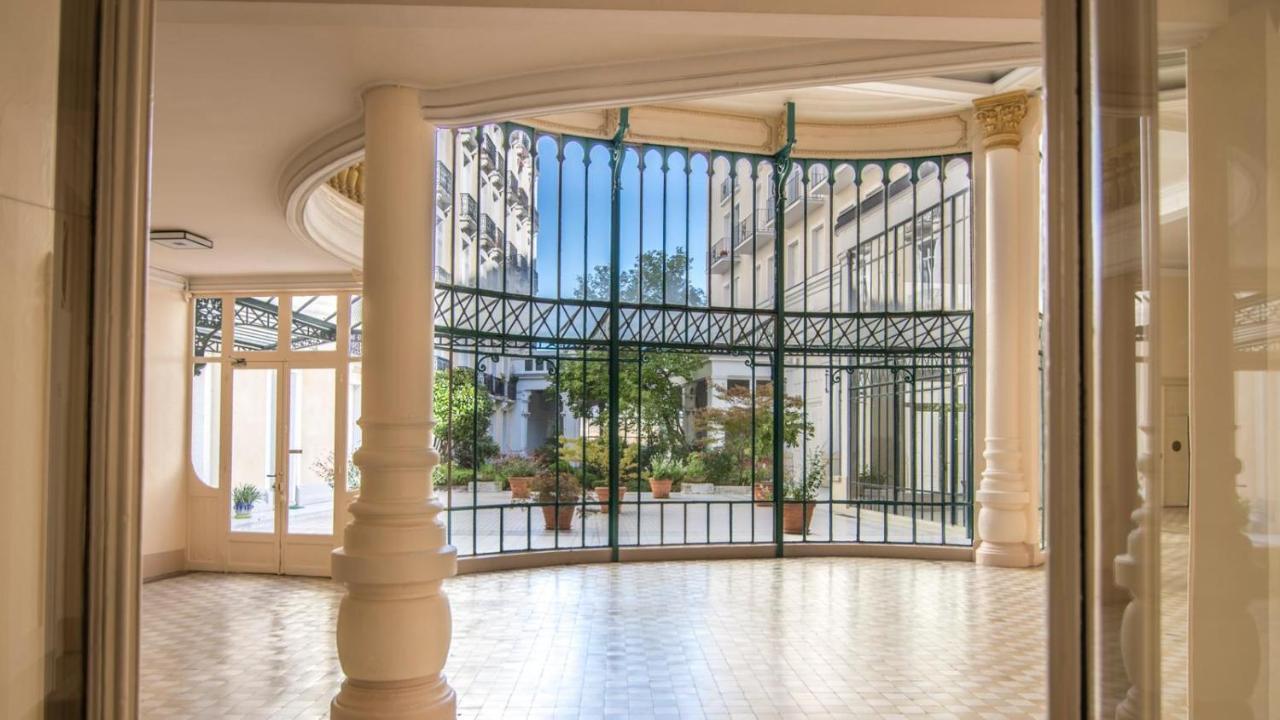L Incomparable - International Palace ヴィシー エクステリア 写真